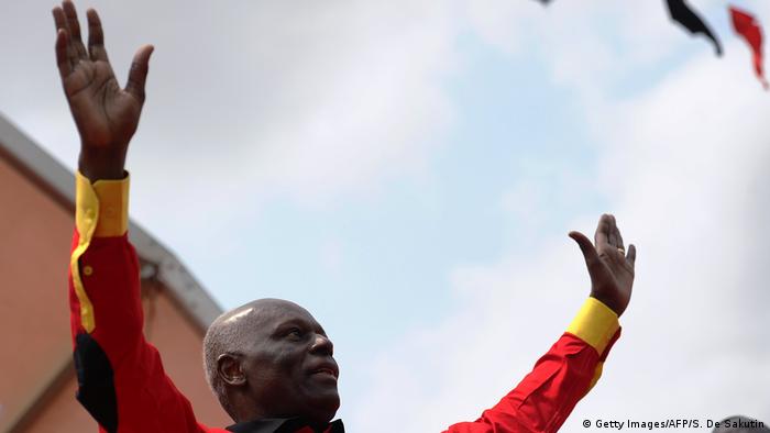 Bildergalerie langjähriger Herrscher José Eduardo dos Santos (Getty Images / AFP / S. De Sakutin)