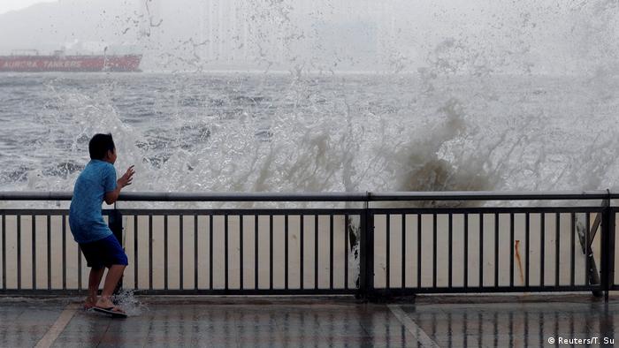 China Taifun Hato (Reuters/T. Su)