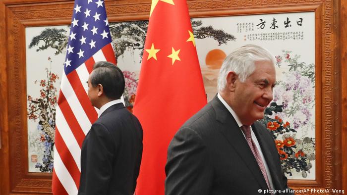 China US-Außenminister Rex Tillerson in Peking (picture-alliance/AP Photo/A. Wong)