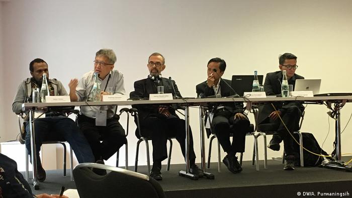 Setiap sila yang tertuang dalam pancasila berisi antara . Bagaimana Keterkaitan Antara Hak Asasi Manusia Dengan