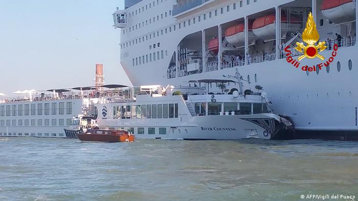 Tourists Injured In Venice Cruise Ship Crash News Dw