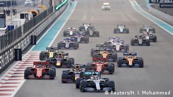 F1 Live Lewis Hamilton On Pole For Season Finale In Abu