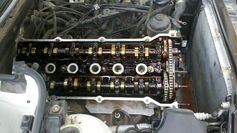 Cylinder head removal