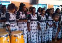 Chorale Chandelier D’or