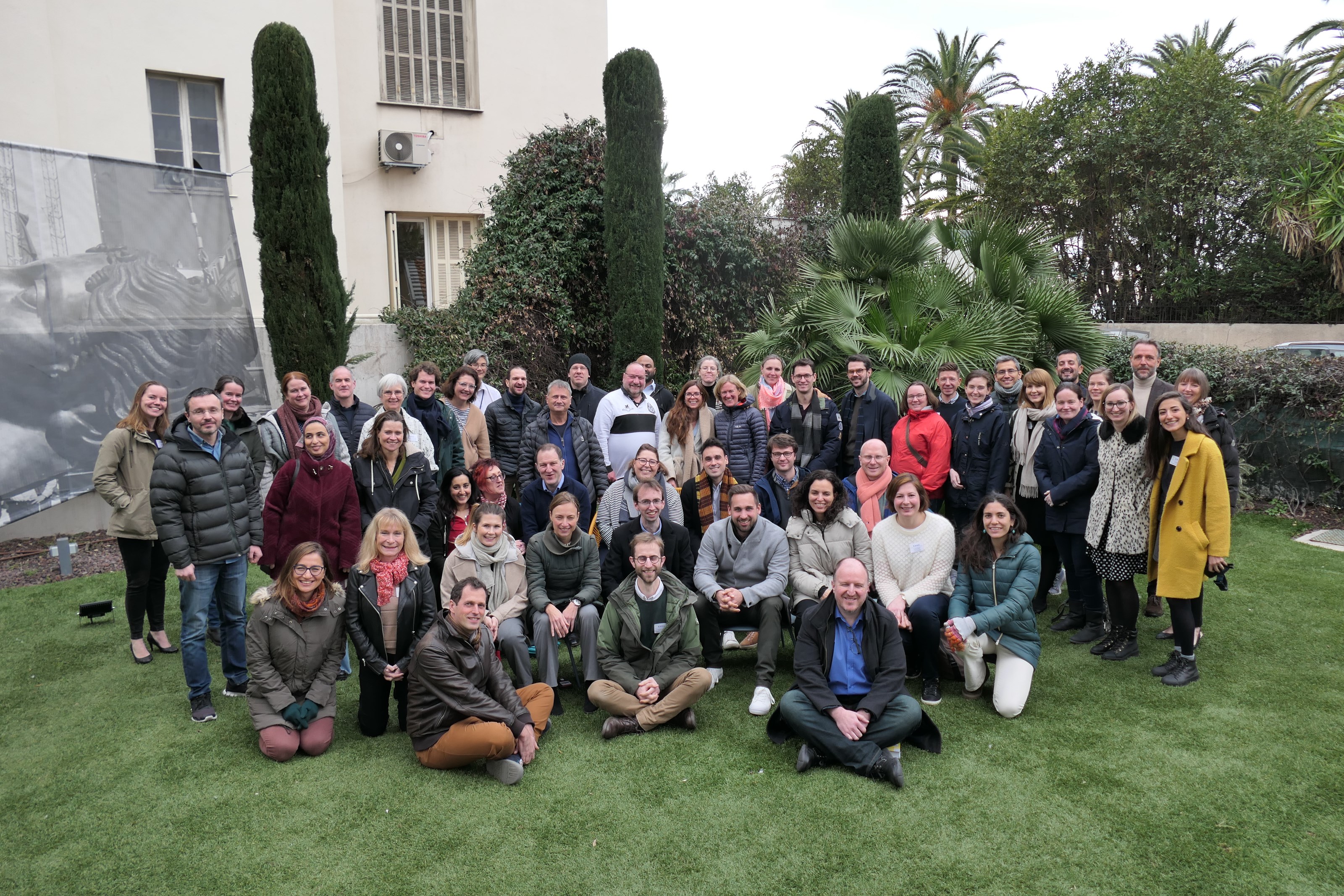 Home Eama - Mobile Vintage Wallpapers for Desktop