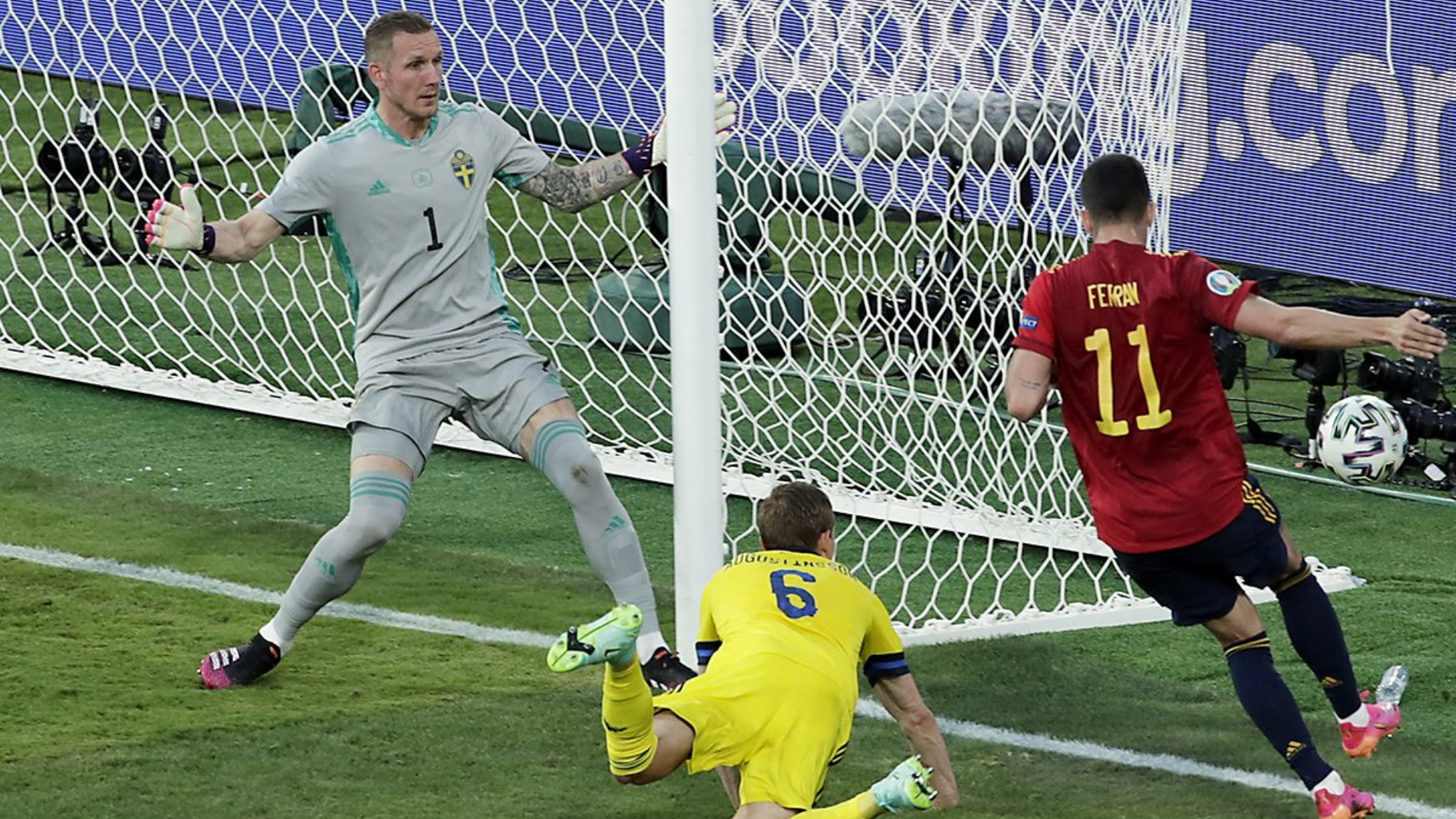 Spain sweden live uitslagen (en gratis live stream internet kijken), wedstrijdprogramma en resultaten start op 14 nov. Euro Cup Spain Sweden Ends In Draw Group E Evenly Poised Eastmojo