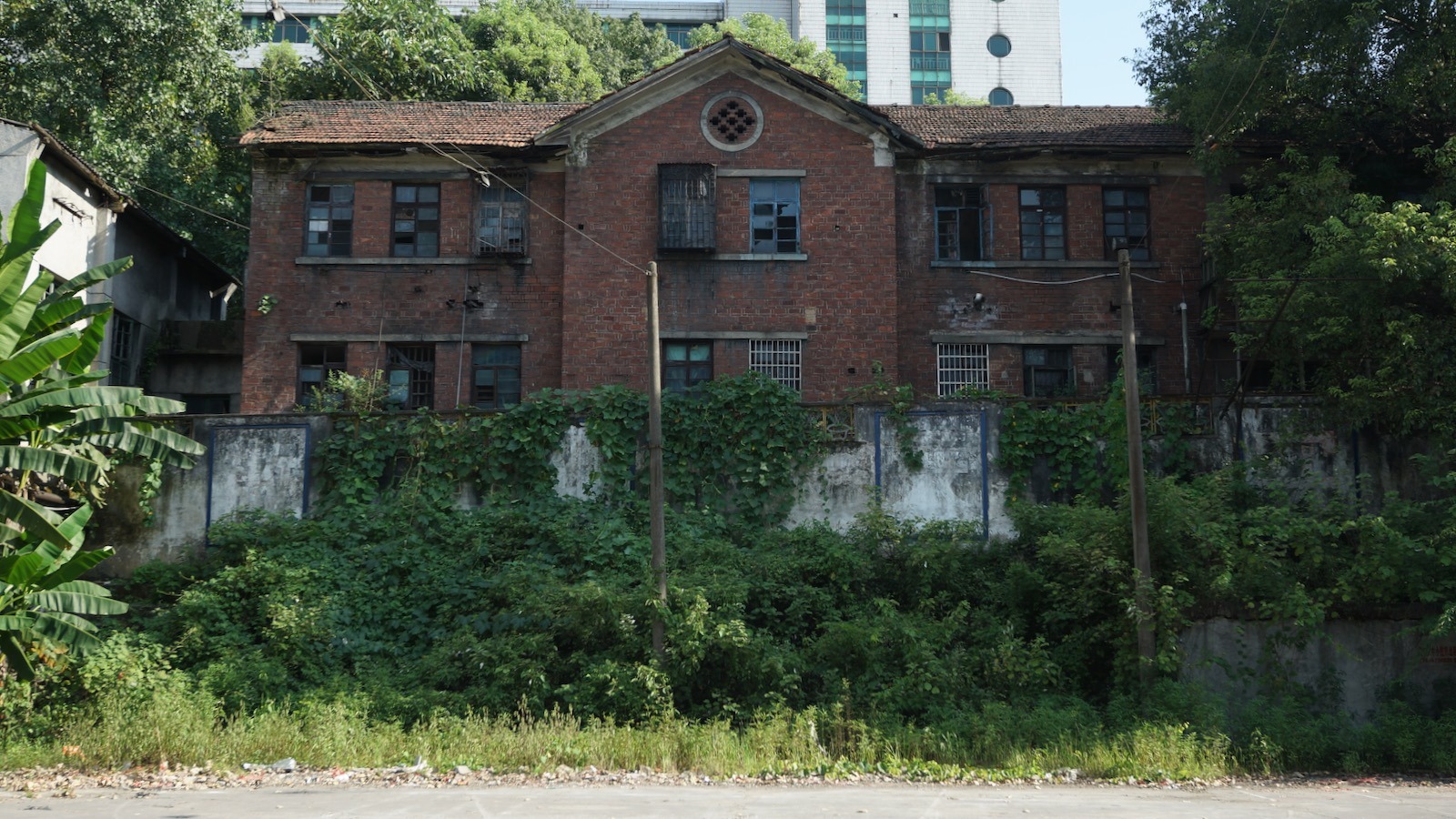 伍家沖煤礦 — 60 年代監獄礦場的生活區