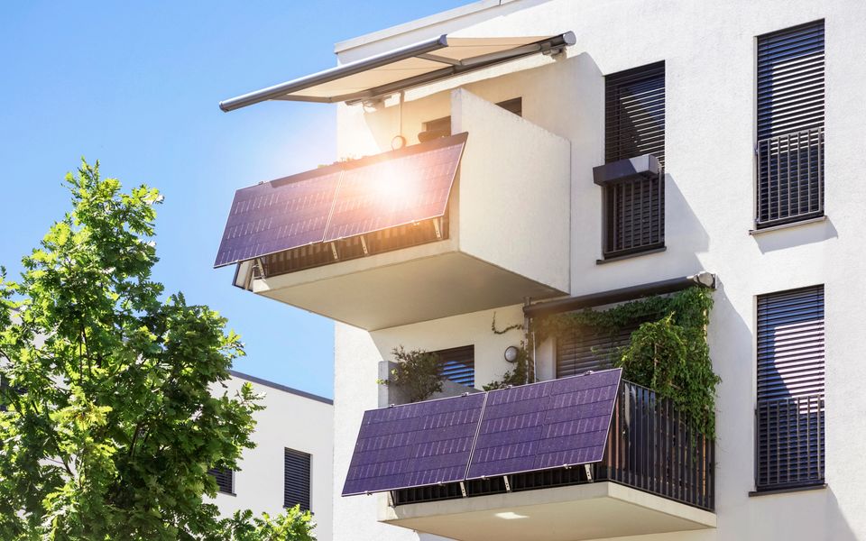 Unleash the Power of Balcony Photovoltaics: A Guide to Self-Sufficient Energy (2026)