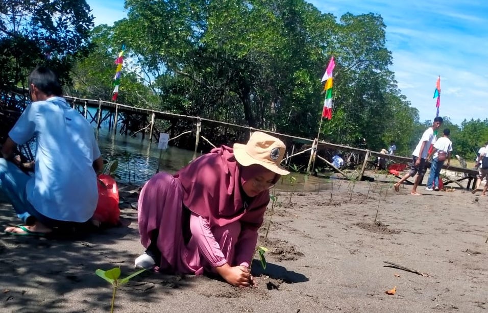 Eni Muslihah/Ekuatorial