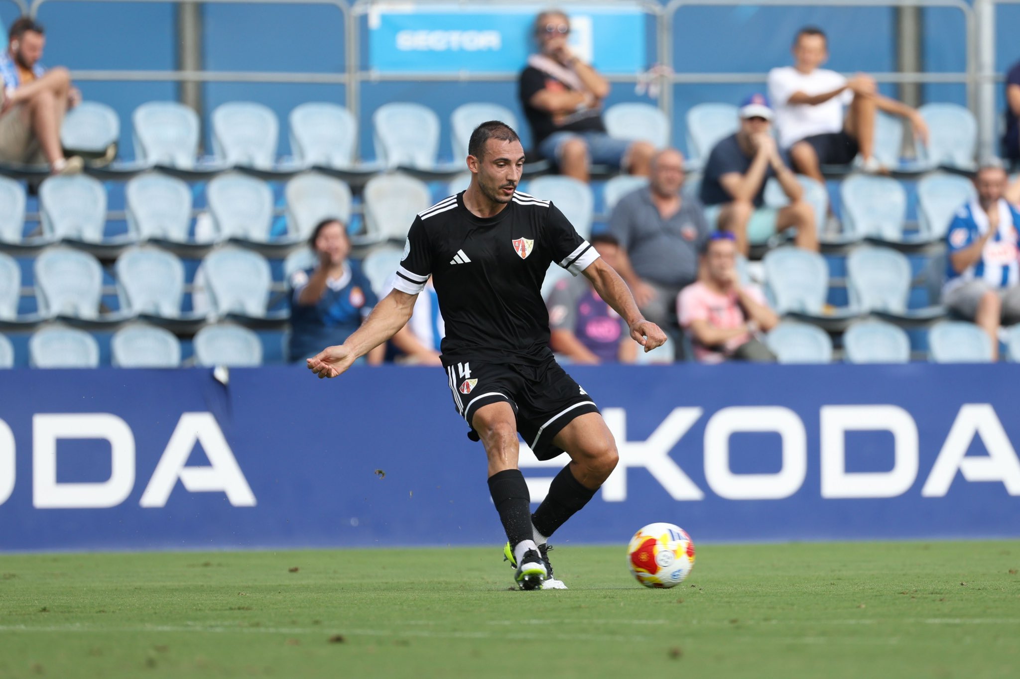 La UD Barbastro logra un punto contra el Espanyol B