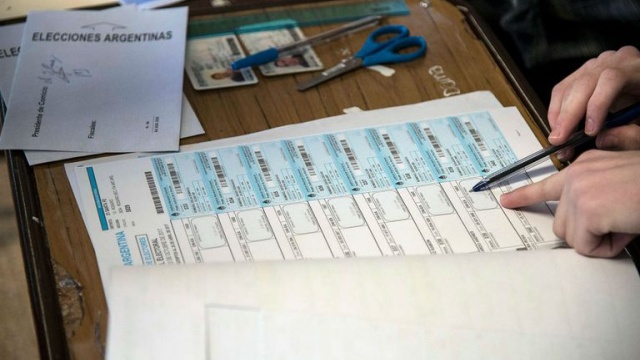 La Cámara Nacional Electoral informó que ya está disponible el padrón definitivo para las PASO: ¡Consultá el lugar donde votás!