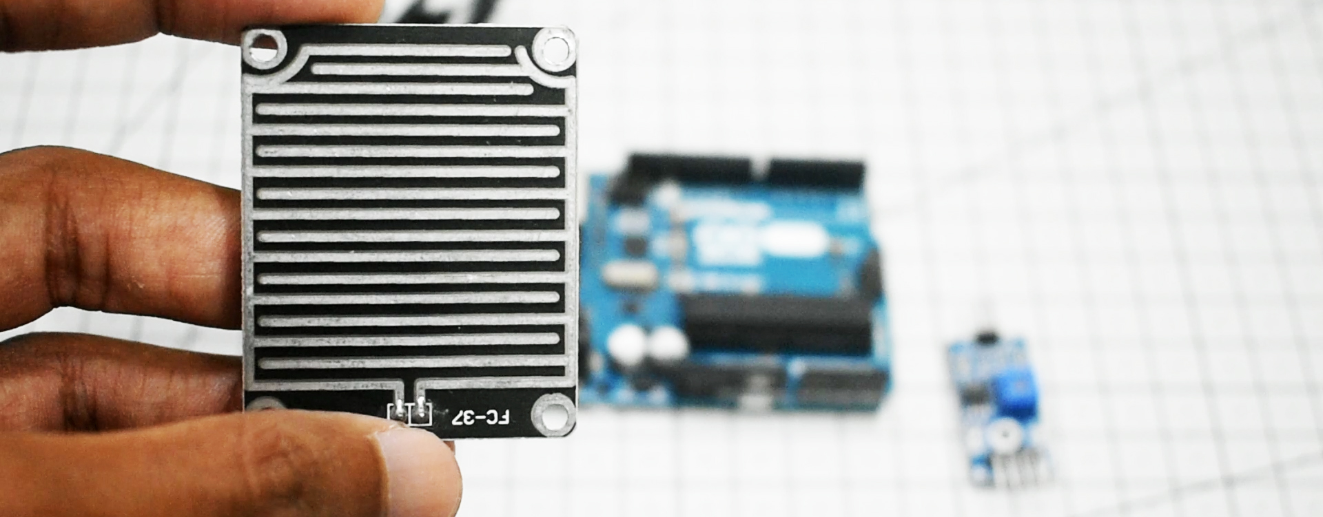 Rain Sensor with Arduino - Electronics Simplified