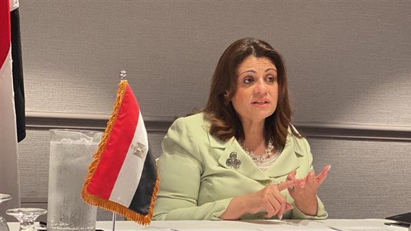 وزيرة الهجرة: ننظر في وضع الطلاب العائدين من السودان لدمجهم بالتعليم المصري