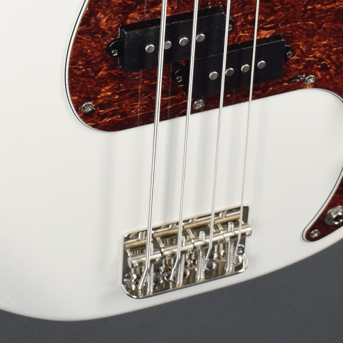Modern Vintage MVP4-62 '60s Vintage 4-String Electric Bass