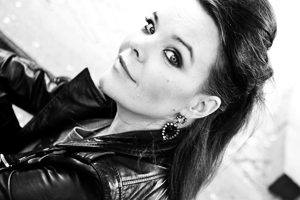 ANETTE OLZON (ex-Nightwish): habla de su polémica salida del grupo