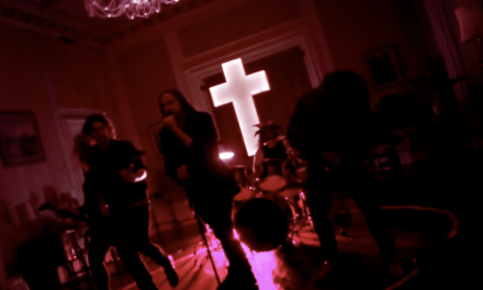 GAMA BOMB: video clip para “Backwards Bible”