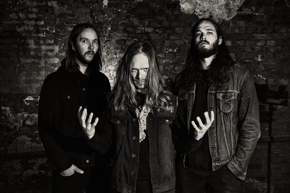 TOMBSTONES: todos los detalles de su nuevo trabajo + nuevo video clip