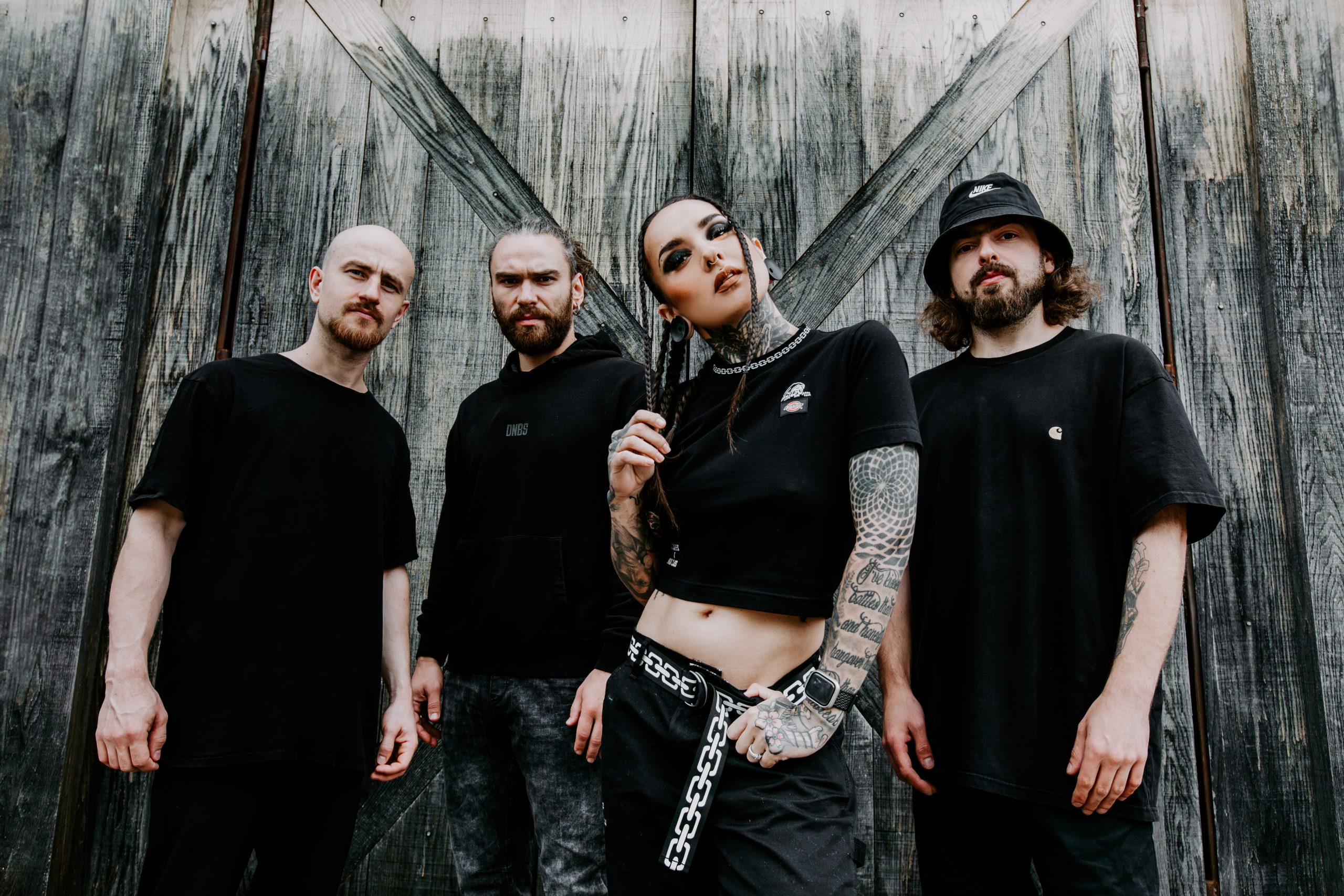Reseña del álbum "Duél" - Jinjer (2025): La furia y técnica del metal progresivo en su punto más álgido