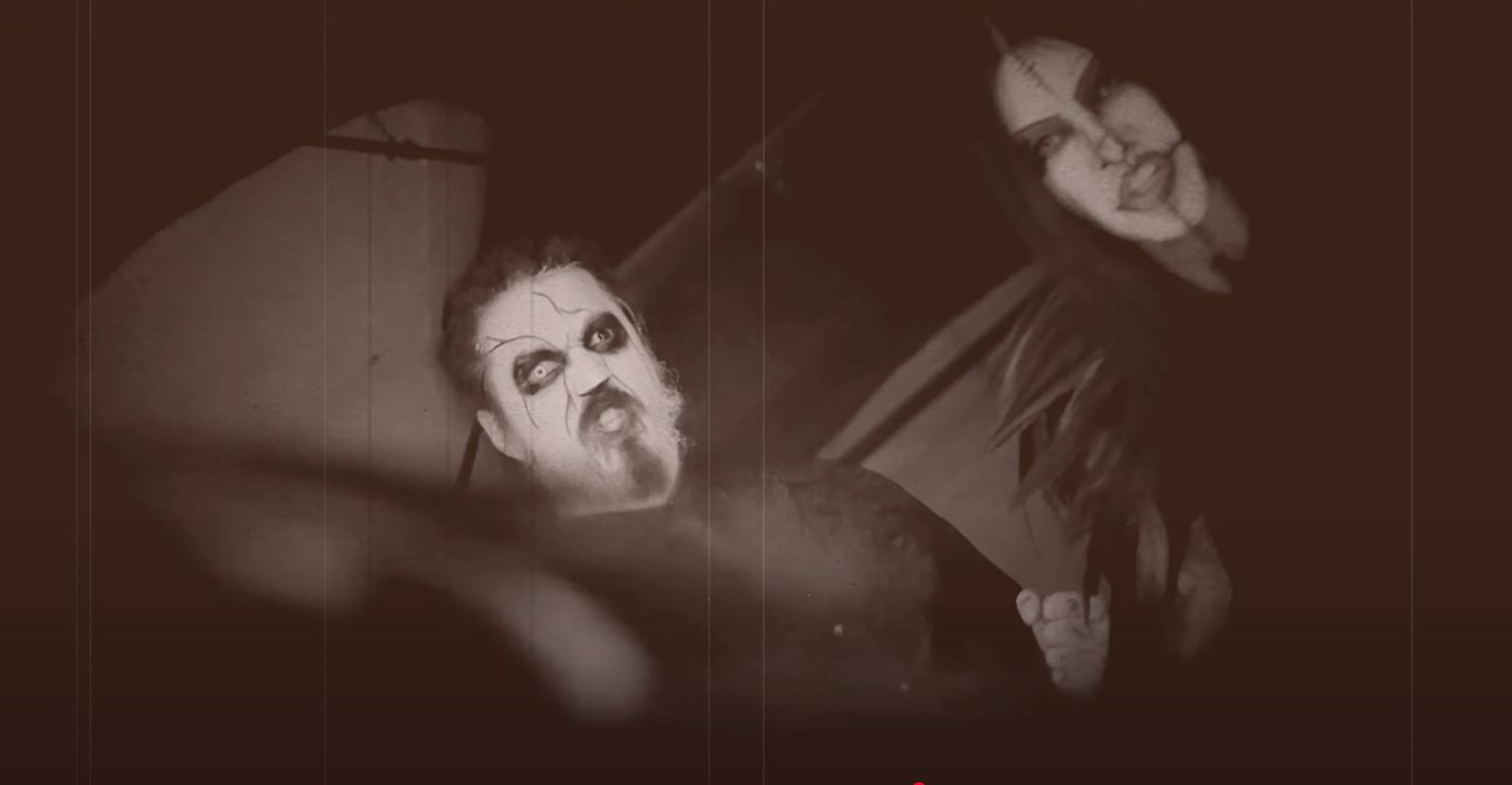 RAVEN BLACK presenta “Death Waltz”: un oscuro vals entre metal sinfónico y horror teatral