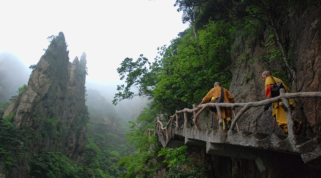 Monniken in Huangshan Gele Bergen in China