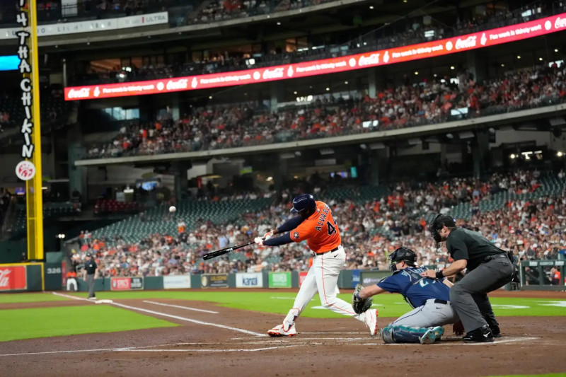 Walker y Yordan dan H4 para conducir Mariners a superar Marineros