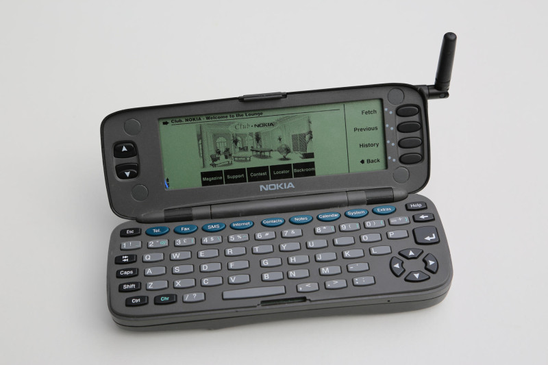El Nokia 9000 Communicator, el primer teléfono inteligente de la historia, cumple 30 años