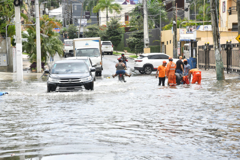 ¡Sombrilla en manos! Este martes hay lluvias