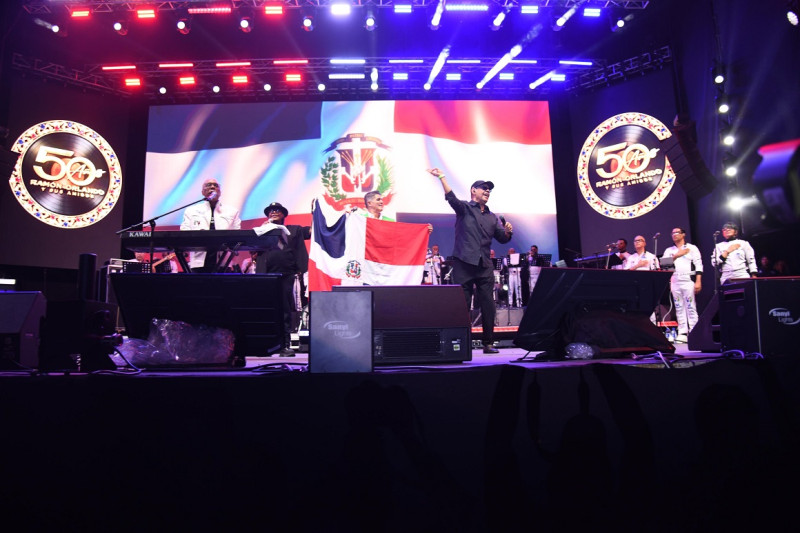 Al menos tres heridos en espectáculo de Ramón Orlando en Estadio Olímpico