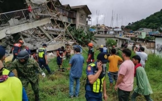 Dozens of dead and wounded as a result of a destroyed earthquake that hit the Philippines