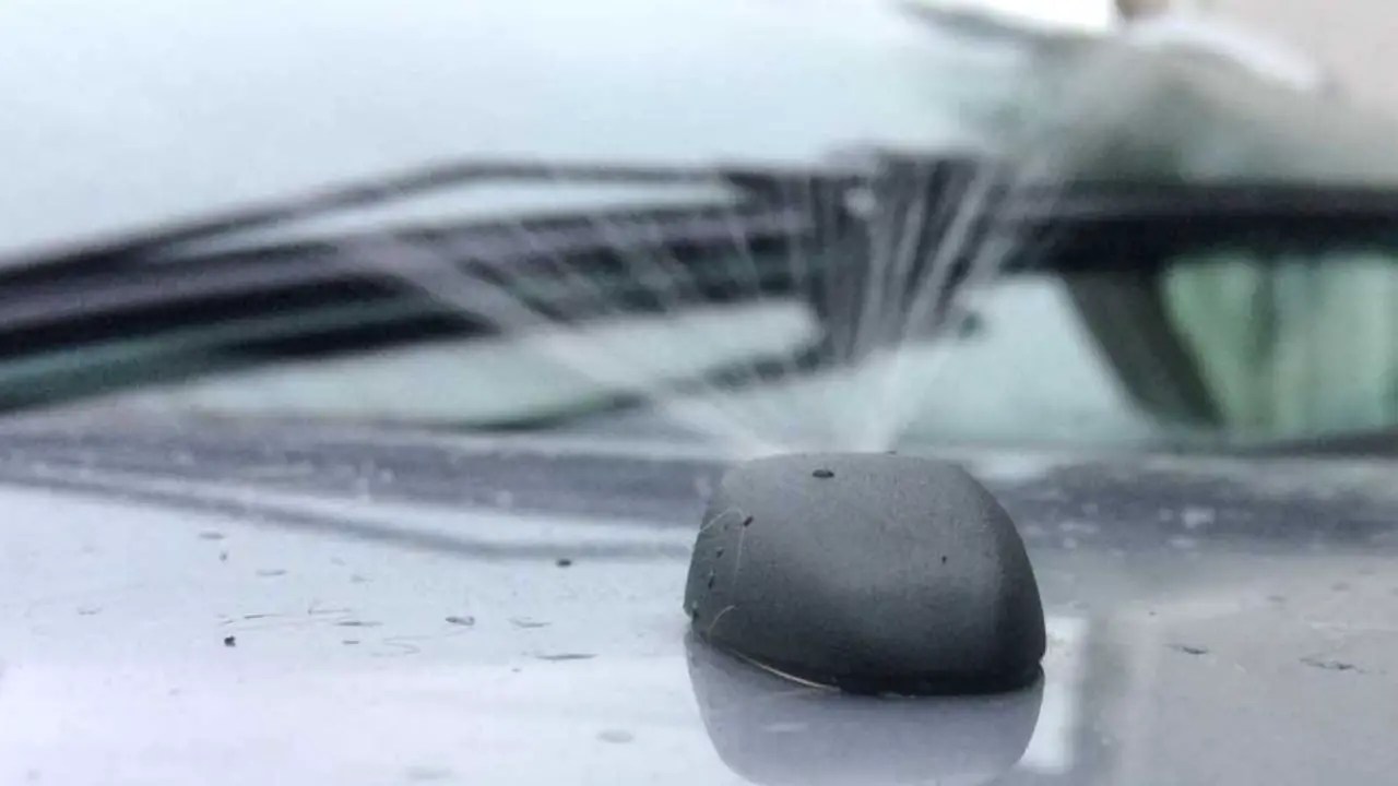 How to Repair a Windshield Washer