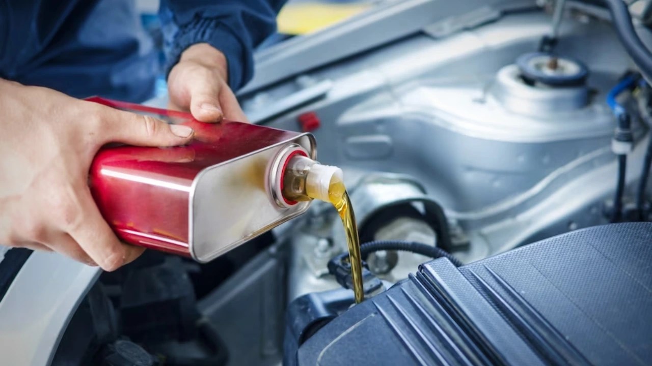 Should I Switch To High-Mileage Engine Oil