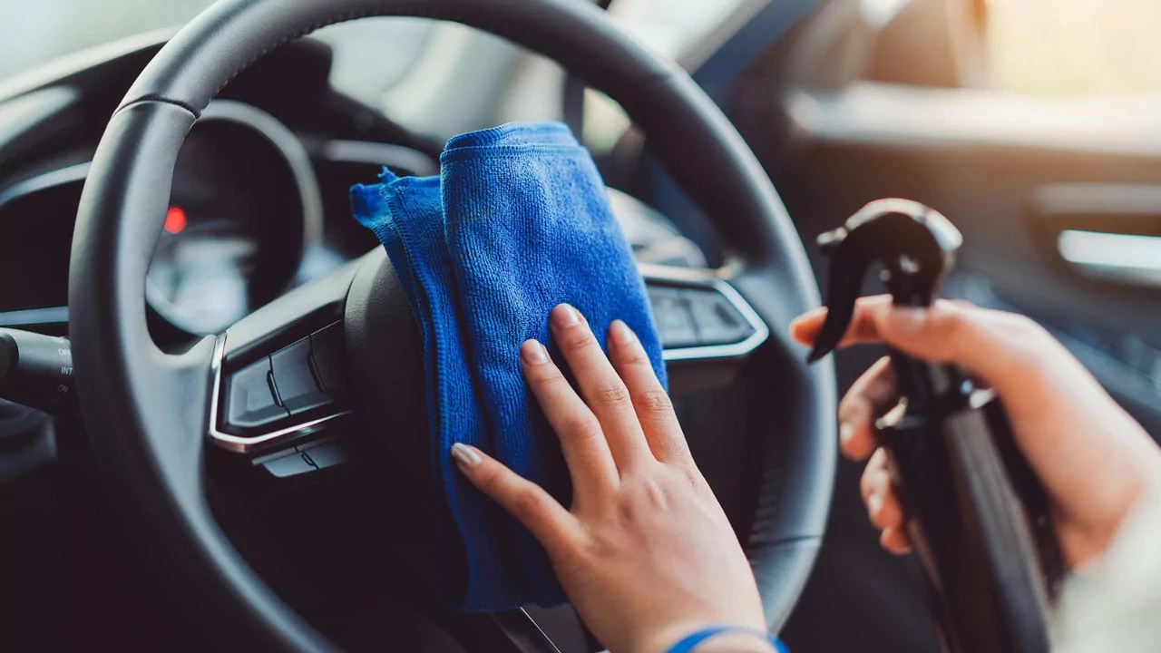 Clean Steering Wheel