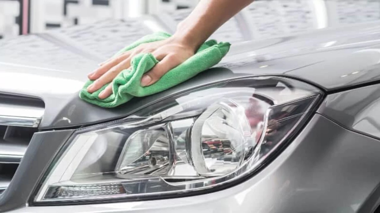 How-To-Clean-Foggy-Headlights
