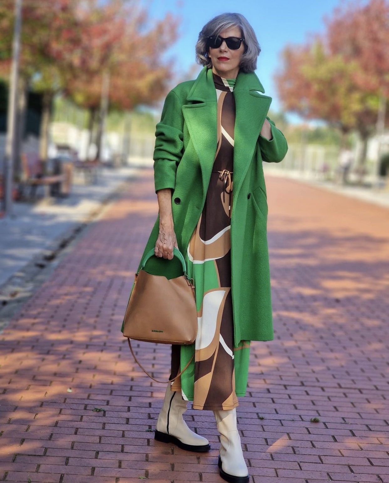 idée de look avec un manteau vert