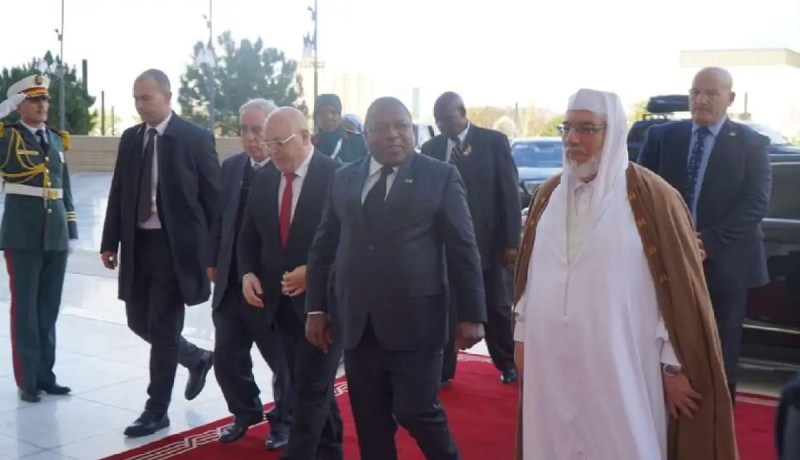 Le président de la République du Mozambique visite Djamaâ El-Djazaïr