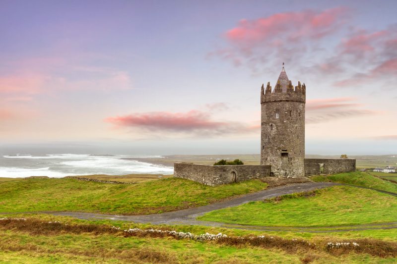 Château de Doonagore au coucher du soleil