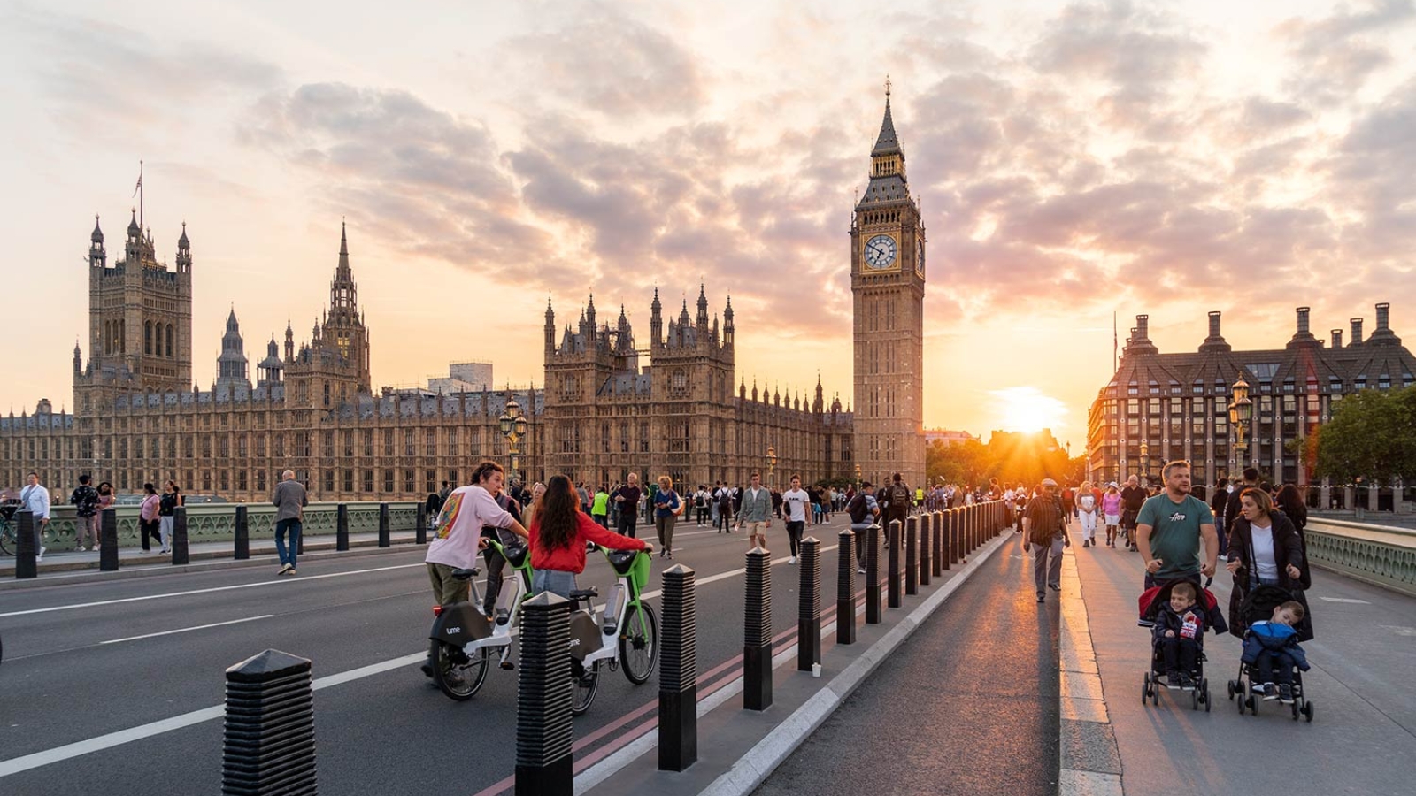 Croissance record : le tourisme de l’Ouest de l’Angleterre dépasse 2,46 milliards de livres et 46 000 emplois !