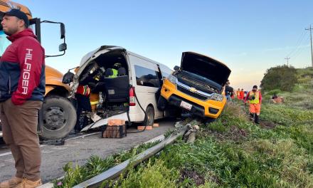 Choque de Tres Vehículos Deja al Menos 30 Lesionados
