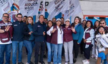Claudia Agatón se Reúne con Transportes El Vigía para Mejorar el Servicio de Transporte en Ensenada