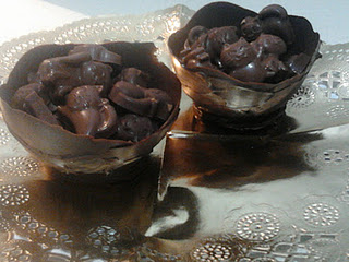 Hacer cuencos de chocolate