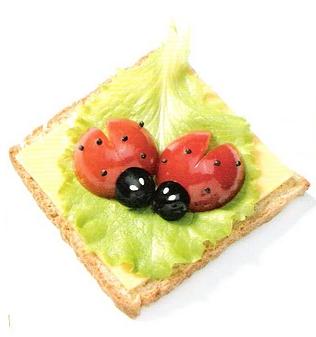 Cómo hacer mariquitas de tomate