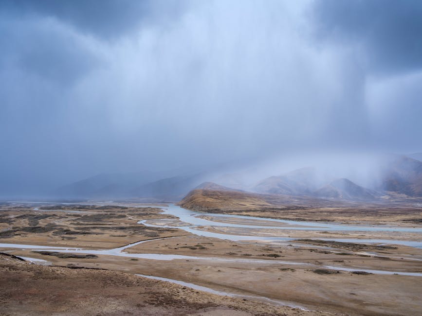 Massive dust storm engulfs mine workers in australia’s tanami desert