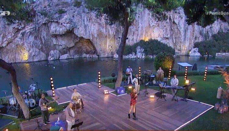Το «σπίτι με το mega», το σάββατο 18 σεπτεμβρίου στις 21:00, φέρνει τα… έξω μέσα. H Despoina Bandh To Sabbato Stis 21 00 Sto Spiti Me To Mega Video