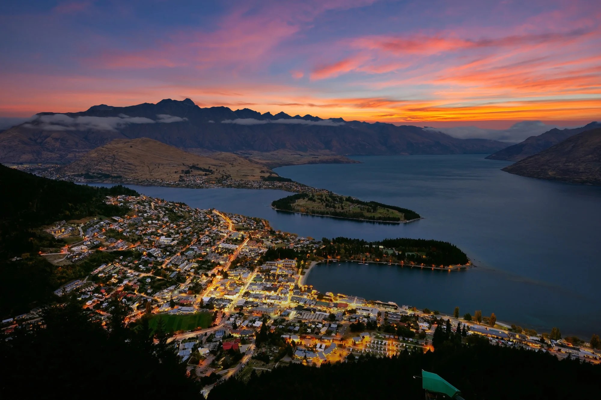 11 epic things to do at night in queenstown, new zealand