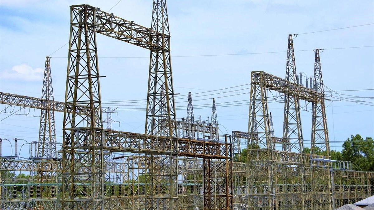 Adani Transmission beats LIC, HDFC in m-cap to enter top 10 stocks; shares rally this much YTD