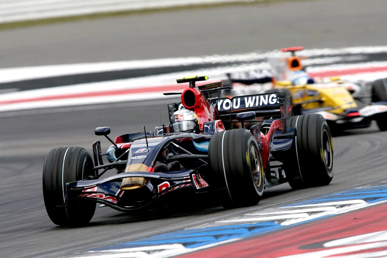 Alonso Takes Controversial Pole In Hungary F1 News Crash