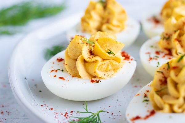 Scopri ricette, idee per la casa, consigli di stile e altre idee da provare. Classic Deviled Eggs Recipe Evolving Table