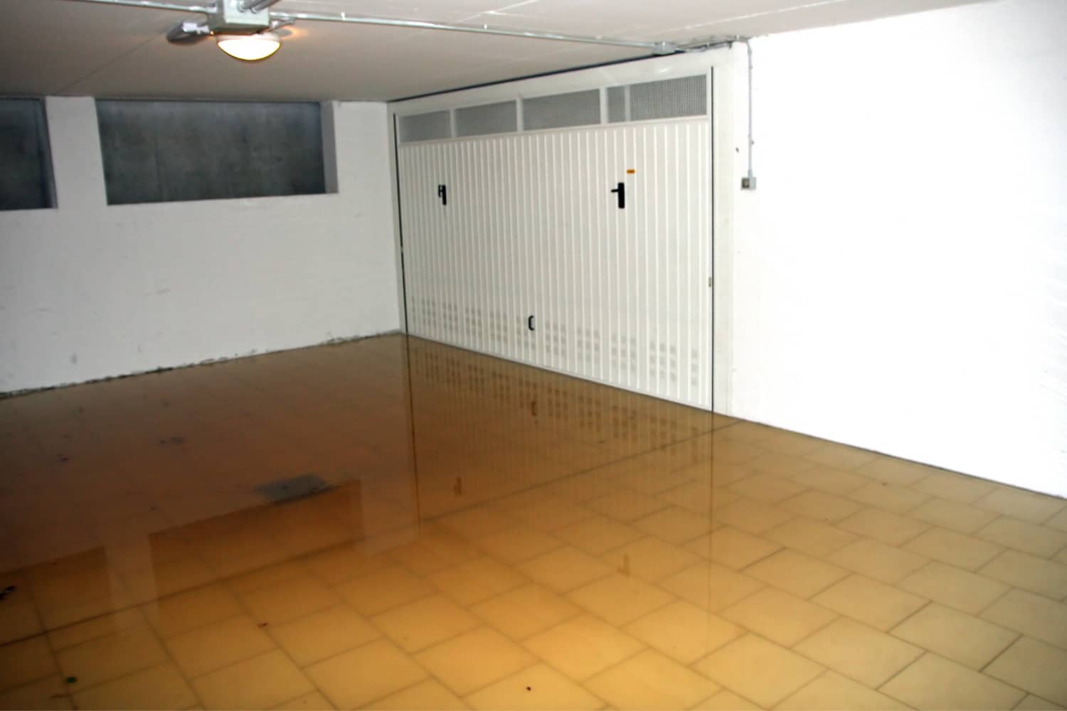 How to dry a crawl space after a flood?