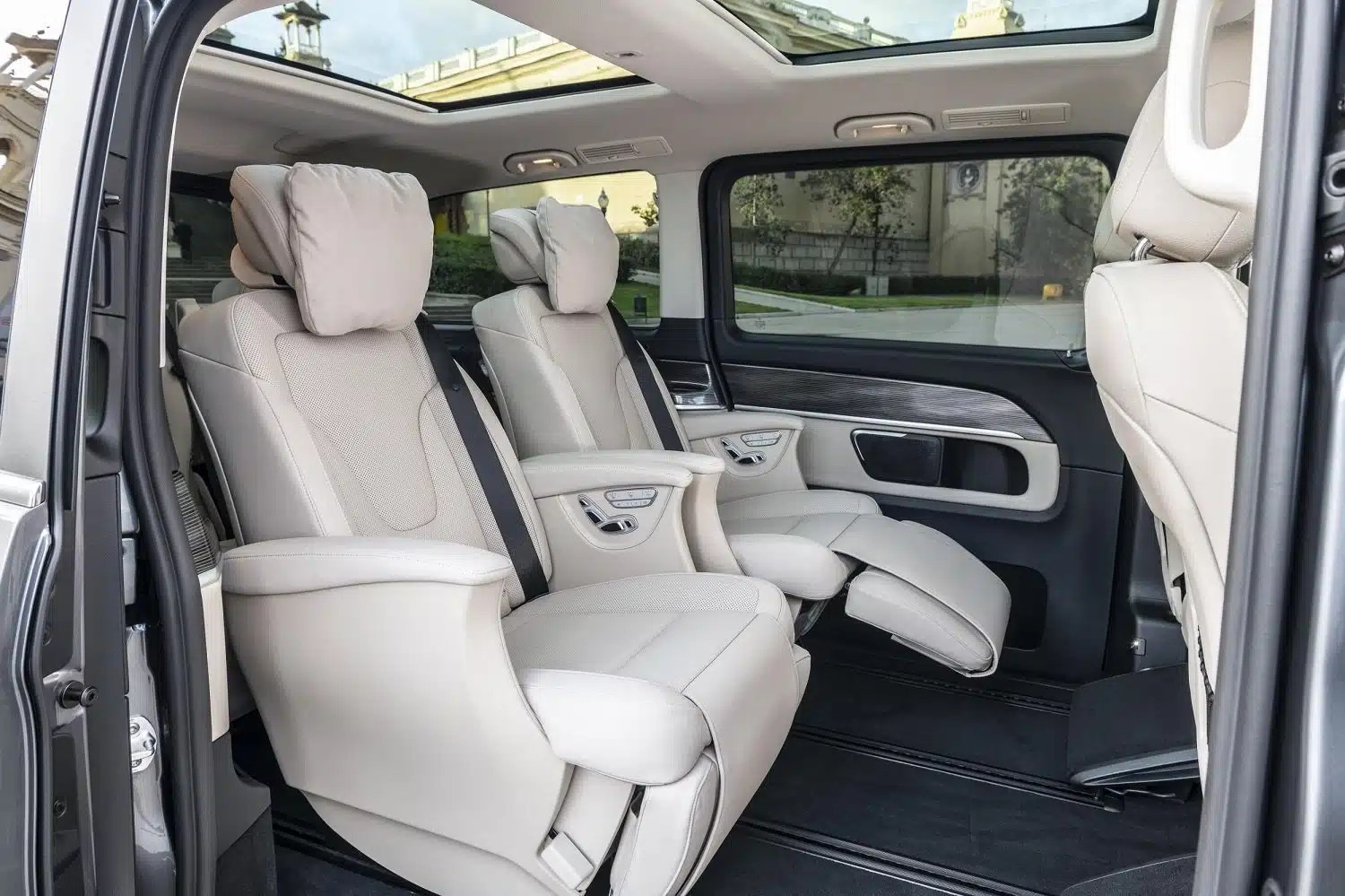 Mercedes Benz V Class Gets A Facelift Om654 Diesel Autodevot