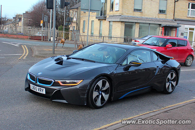 Bmw i8 spotted in cambridge, united kingdom on 02/09/2019
